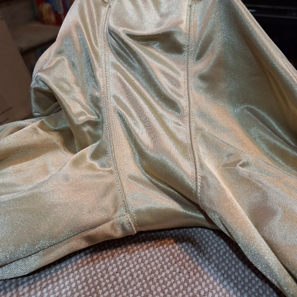 Champro Gold football pants in an adult small. EUC
